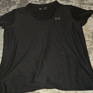 Under Armour Women's Black V-Neck Top Size XXL